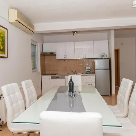 Violeta With Amazing Sea View Apartment Makarska