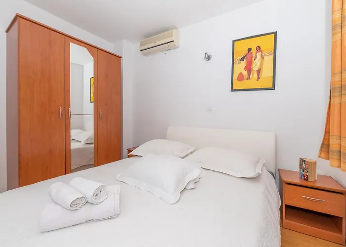 Violeta With Amazing Sea View Apartament *